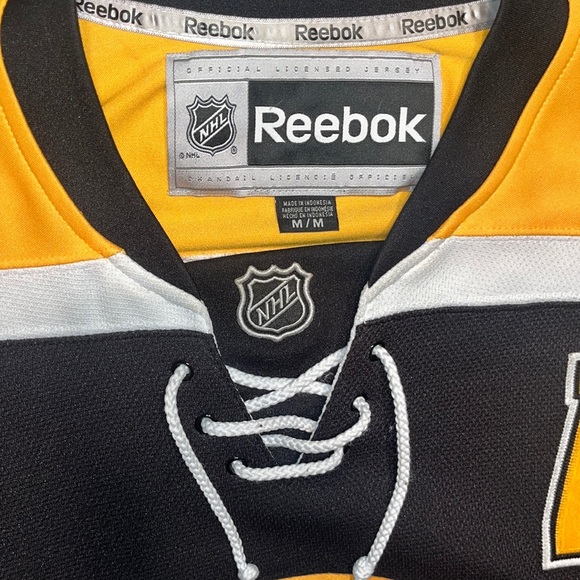 Patrice Bergeron Boston Bruins Reebok Jersey - Picture 6 of 6